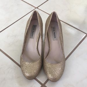 Steve Madden Gold Glitter Heels